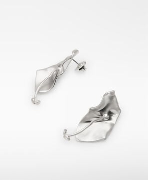 Metal flower earrings