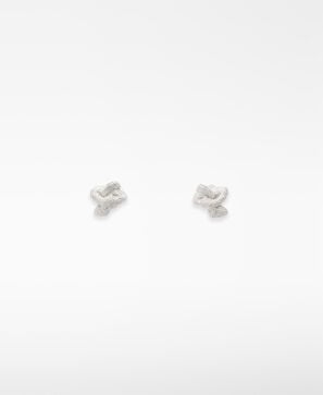 Asymmetric textured earrings woman