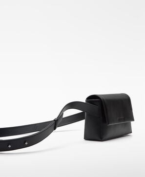 Box-shaped leather crossbody bag man