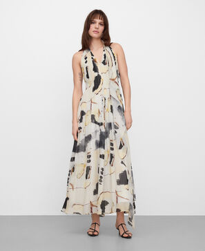 Vestido largo estampado cuello pa&ntilde;uelo