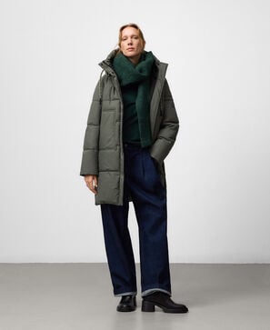 Padded long coat woman