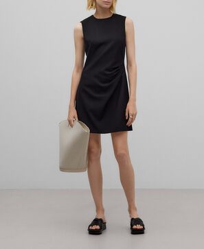 Fitted black dress woman