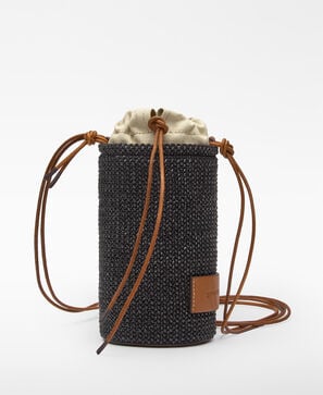 Bandolera cil&iacute;ndrica textura rafia