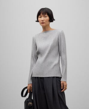 Pleated fabric fitted T-shirt woman