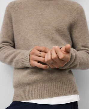 Knit crew collar sweater man