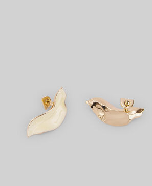 Pendientes met&aacute;licos hoja mujer