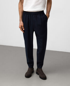 Pleated jogger trousers man