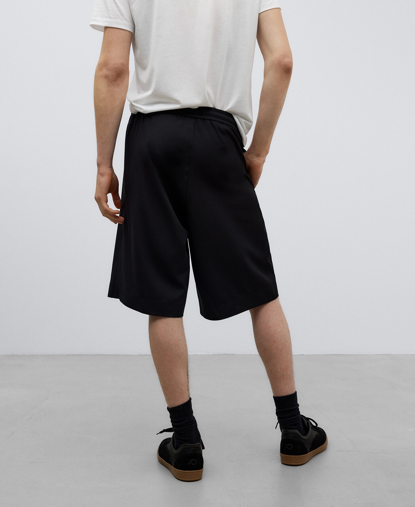 Bermudas vaqueras negras hombre top