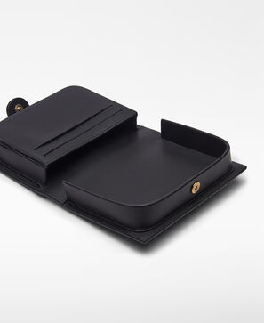 Responsible leather rigid wallet woman