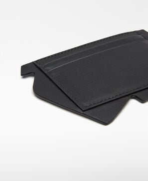 Tarjetero asim&eacute;trico piel