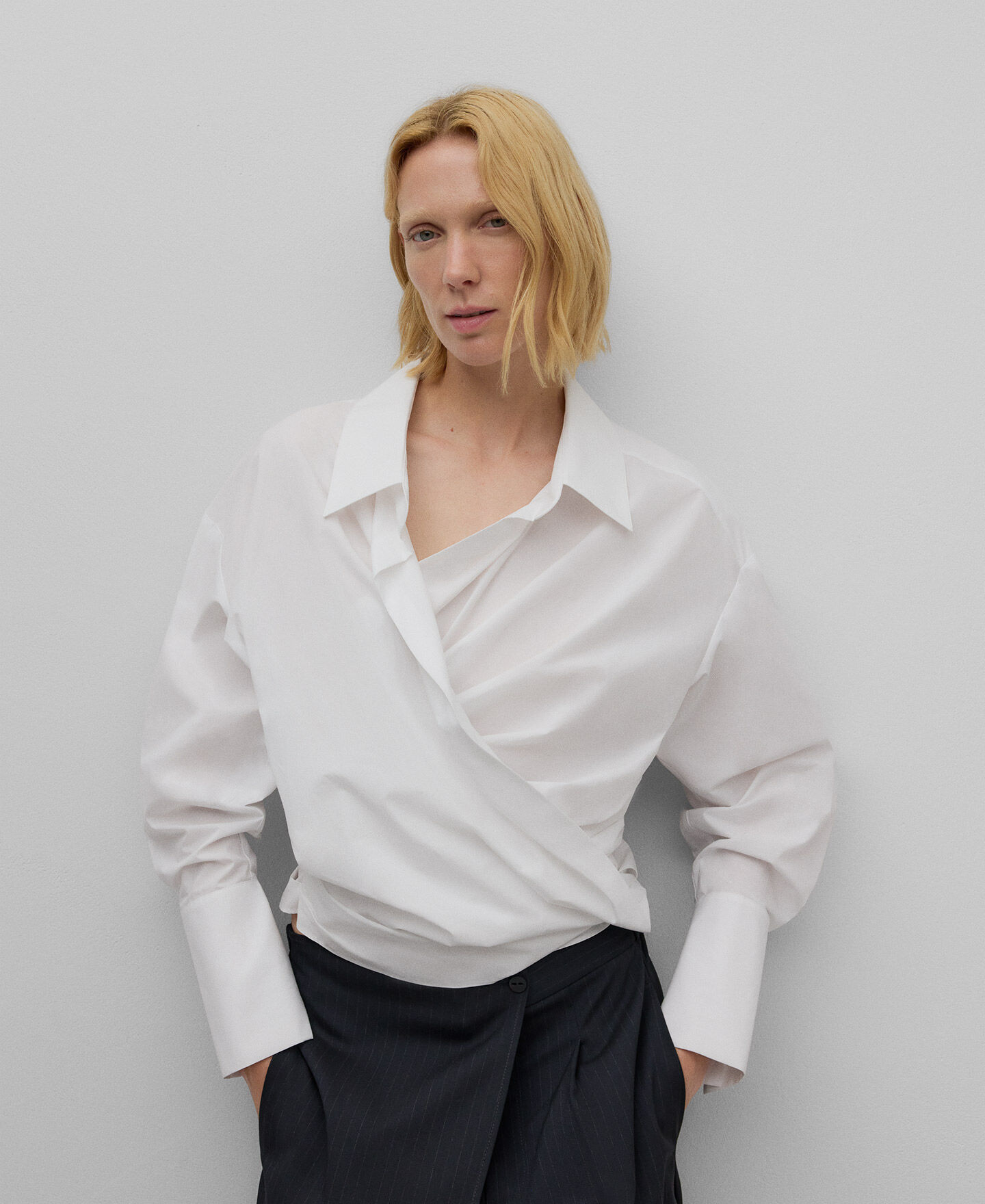 Chemise croisée femme sale