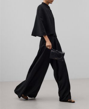 Black cross-front cape woman