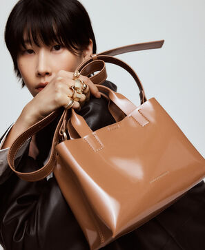 Mica patent texture mini shopper bag