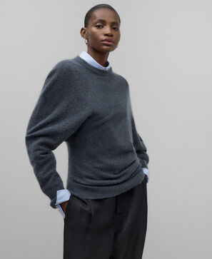 Jersey asim&eacute;trico gris mujer