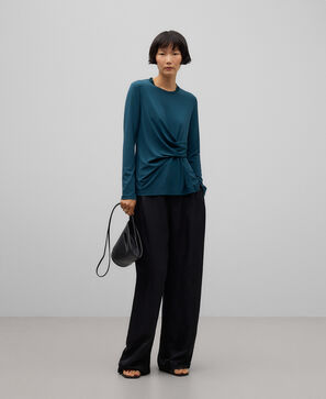Draped gesture T-shirt woman