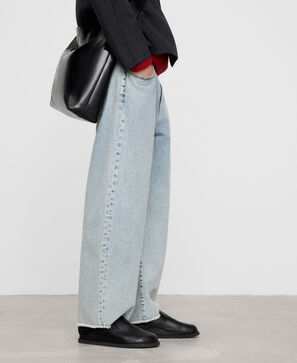 Frayed hem barrel fit denim trousers