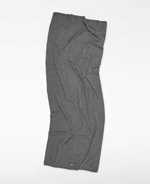 Merino wool plain-knit scarf