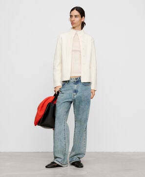 Chaqueta entallada con lana merino