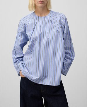Crew neckline cotton blouse woman