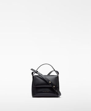 ノンレザーのミニクロスボディバッグ