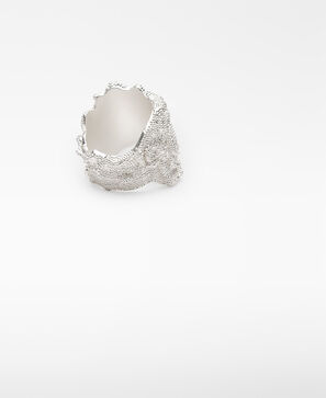 Asymmetric textured ring woman