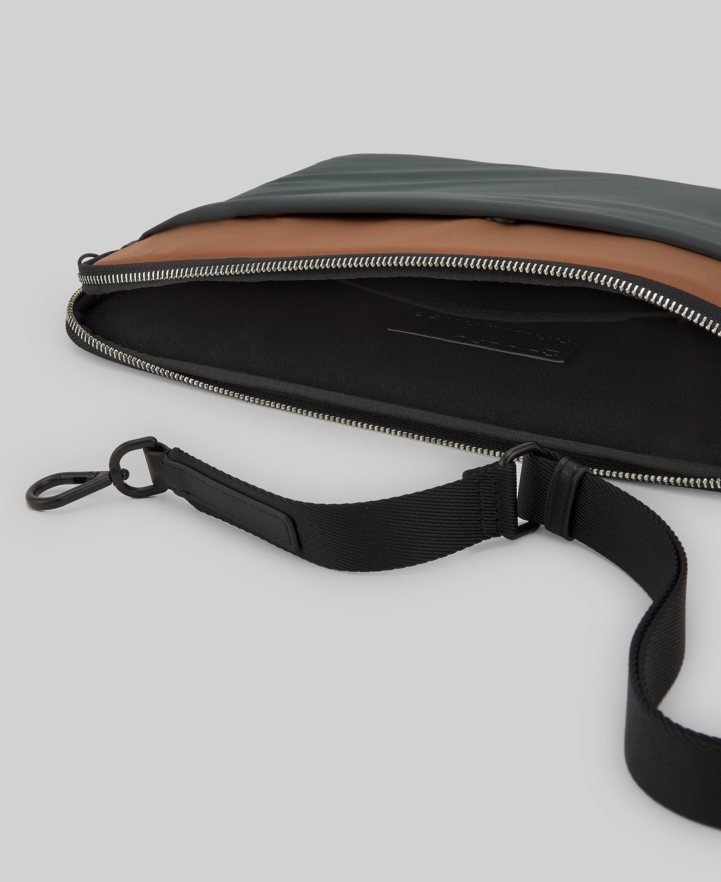 Manhattan convertible slim messenger store