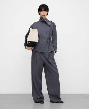 Camisa delantero cruzado cintur&oacute;n