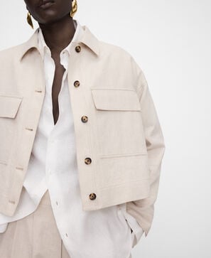 Short overshirt with pockets