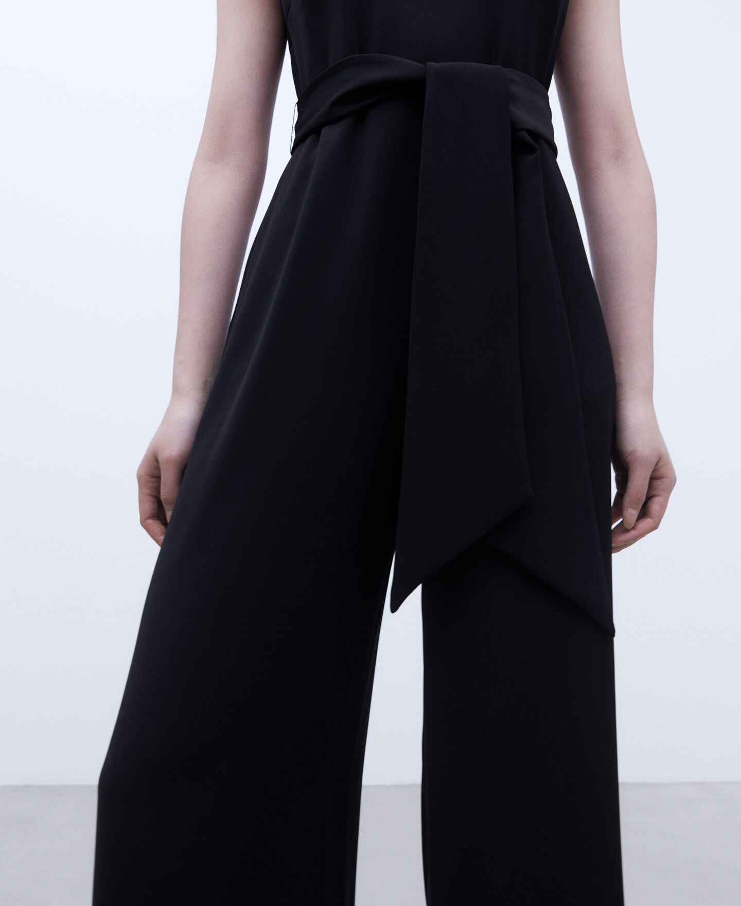 H&m store jumpsuit greece