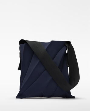 ニットプリーツホーボーバッグ