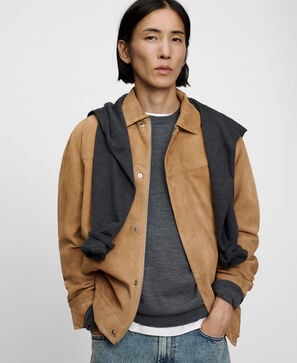 Spread collar suede jacket