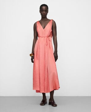 Vestido satinado tejido arrugado
