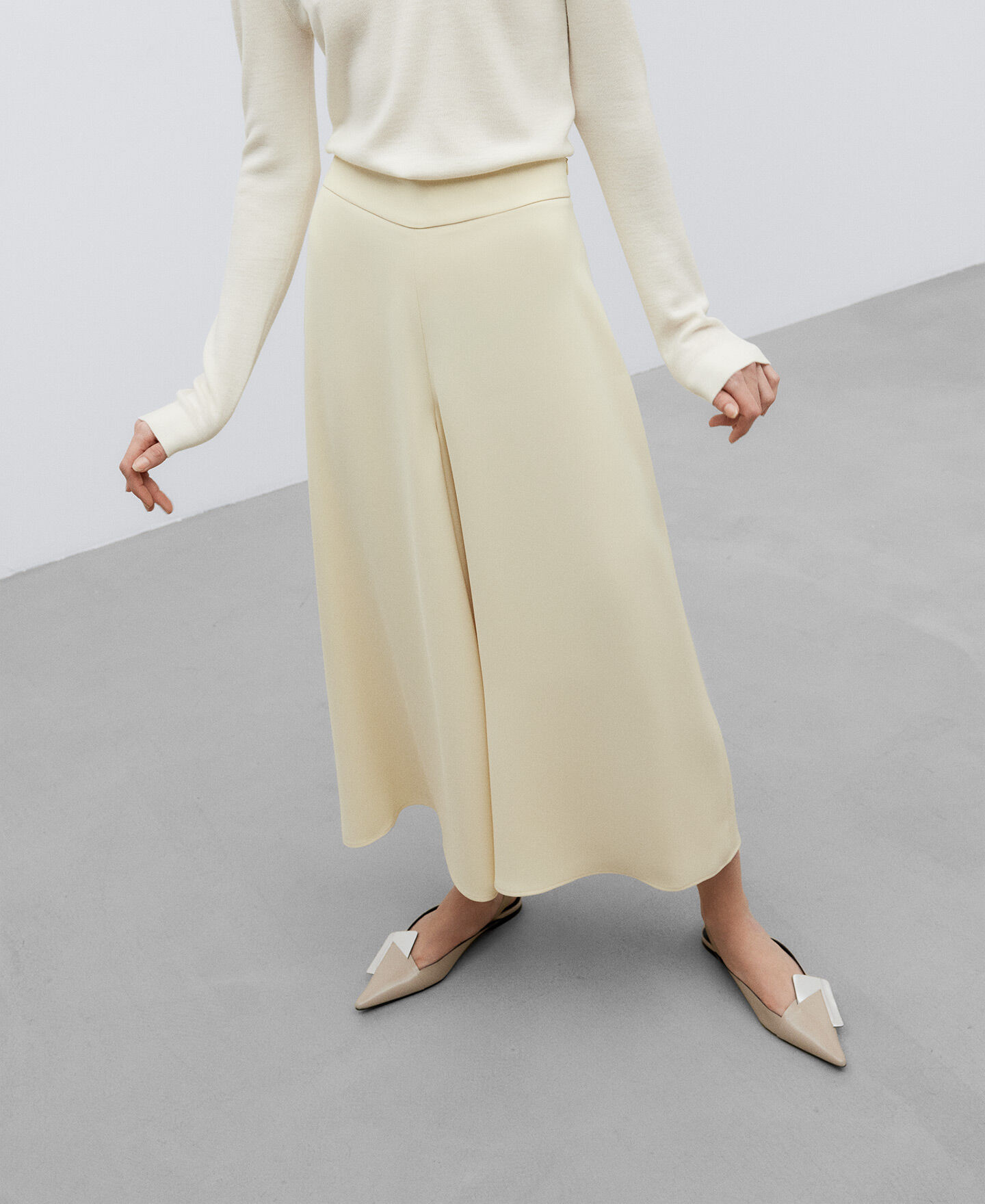 Side zip sales cropped trousers
