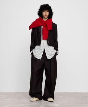 Rounded leg tailored trousers