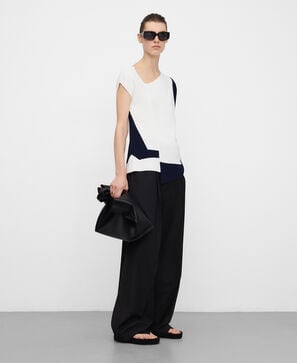 Top assim&eacute;trico em malha estruturada