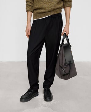Pleated jogger trousers