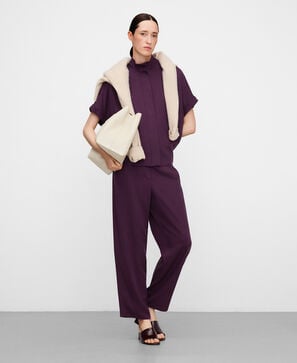 Camisa de manga curta com gola de fita