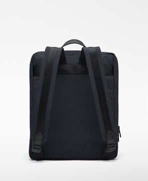 Mochila compacta nailon