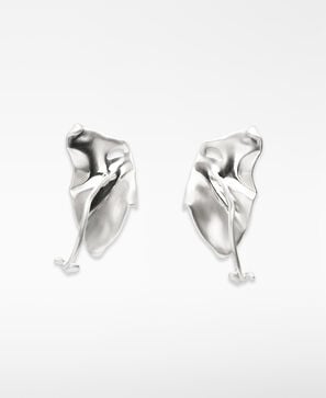 Metal flower earrings
