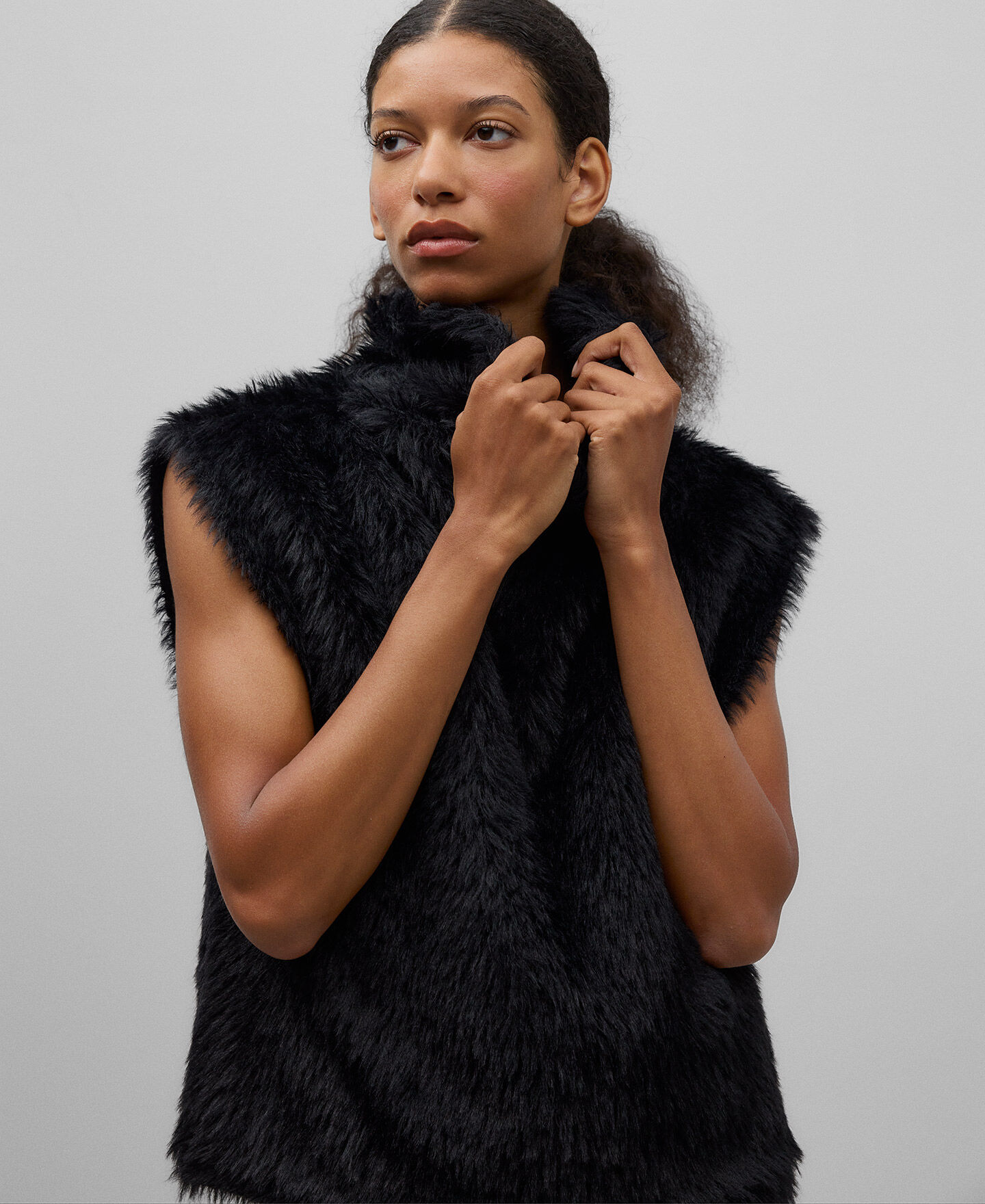 Knit fur vest deals