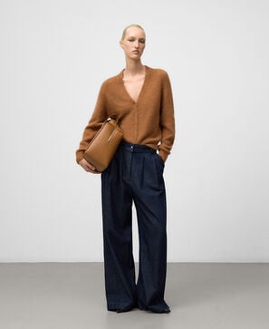 Knit V-neck cardigan woman