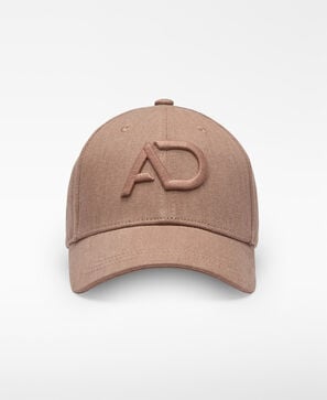 Embroidered logo cotton cap woman