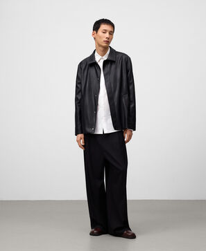 Regular fit spread collar shirt man