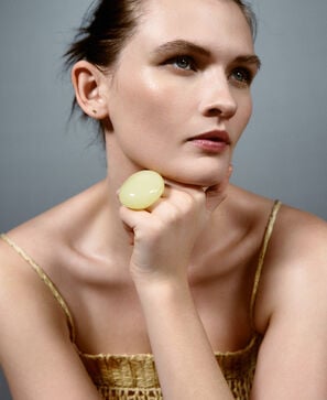 Maxi bague circulaire en r&eacute;sine