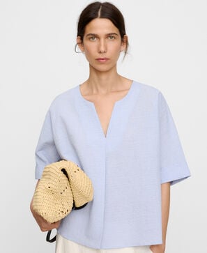 Cotton seersucker V-neckline blouse