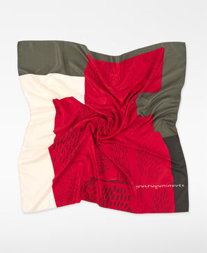 Printed square scarf woman