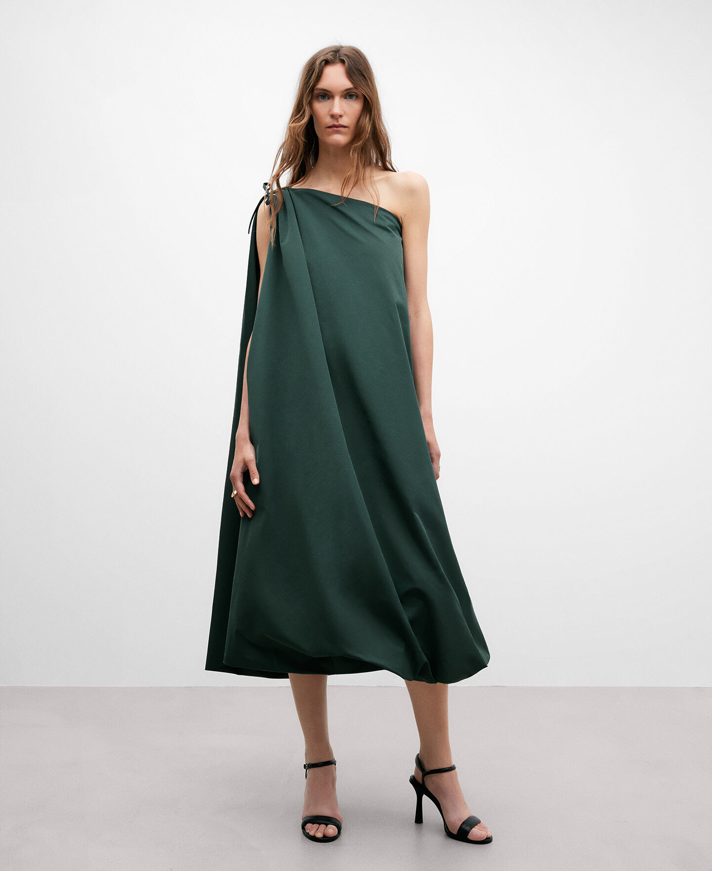 Vestido abullonado 2025