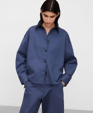 Sobrecamisa oversize cuello a contraste