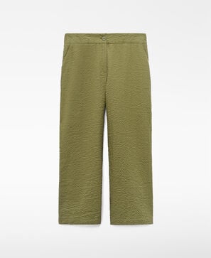 Gerade geschnittene Hose aus Baumwoll-Seersucker
