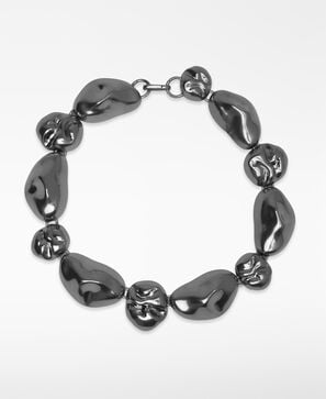 Organic-shaped pieces necklace